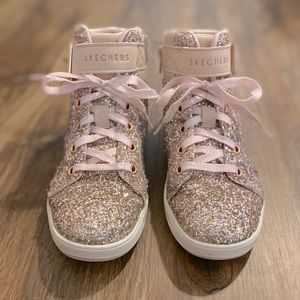 Girls flitter sketchers